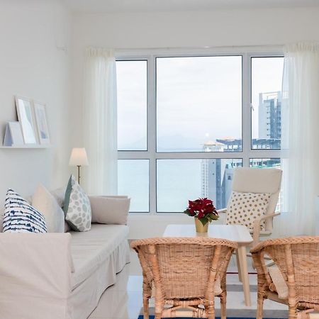 White Lagom Scandinavian House, By Sanguine Apartman Tanjung Tokong Kültér fotó