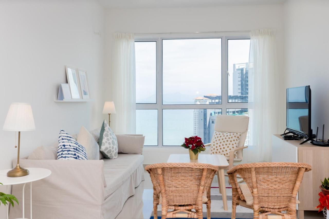 White Lagom Scandinavian House, By Sanguine Apartman Tanjung Tokong Kültér fotó
